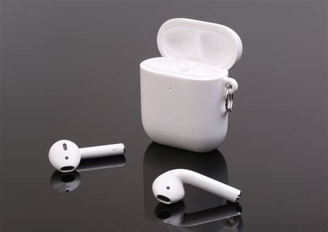 design your own airpod case.